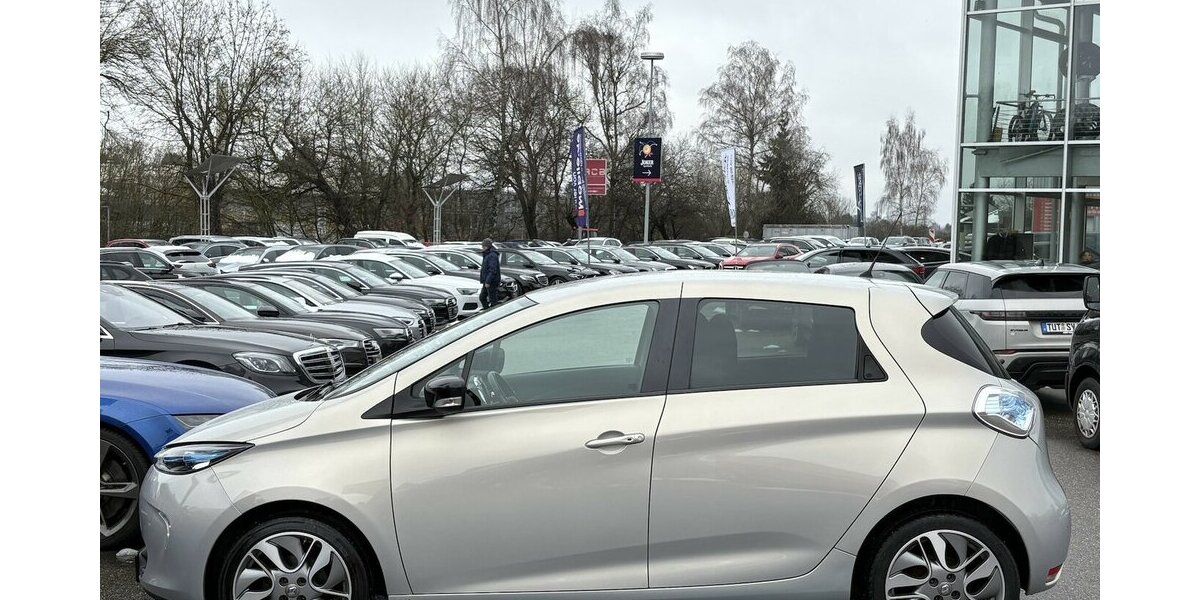Renault ZOE Intens KEYLESS/TEMPOMAT/KAMERA/NAVI/KLIMA 97.952 km 6.590 &euro; Villingen-Schwenningen 78054