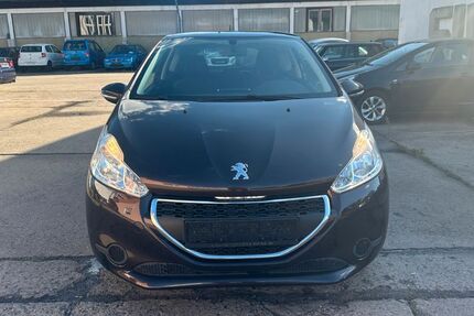 Peugeot 208 81.045 km 3.990 &euro; Dresden 01159