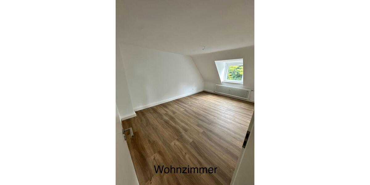 Dachgeschoßwohnung Gelsenkirchen Gelsenkirchen-Nord - 3 Zimmer, 61 m&sup2;, 730&euro; | Angebot:26399824