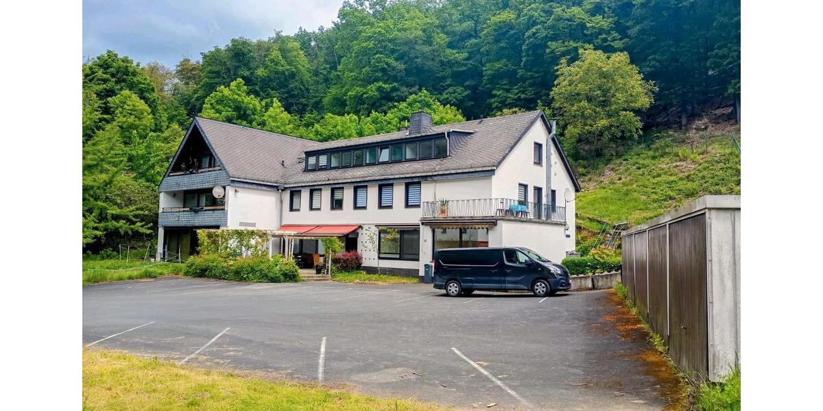 Wohnen auf Zeit Frankfurt am Main Bockenheim - 7 Zimmer, 200 m&sup2;, 17&euro; | Angebot:26671343