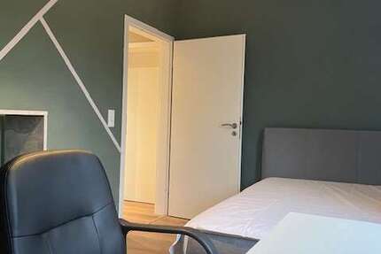 Zimmer Solingen Bech - 1 Zimmer, 580&euro; | Angebot:25950795