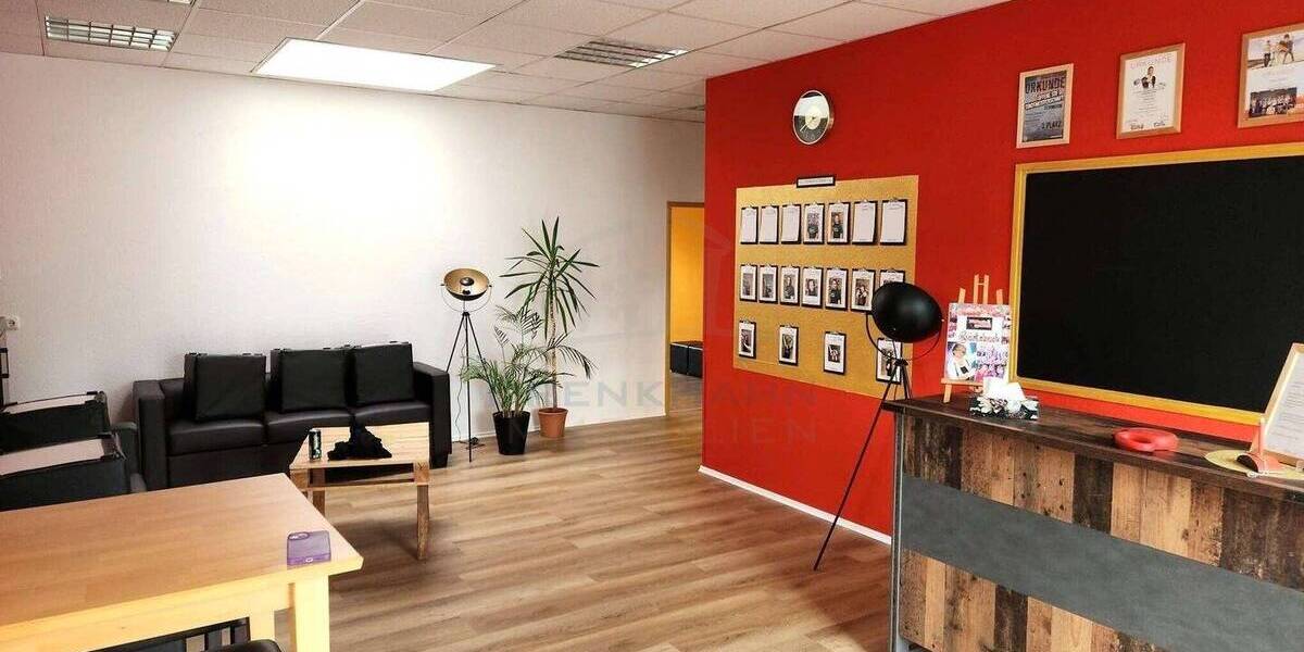 Gewerbeobjekt Güstrow Dettmannsdorf - 7 Zimmer, 336 m&sup2;, 299.000&euro; | Angebot:25729157