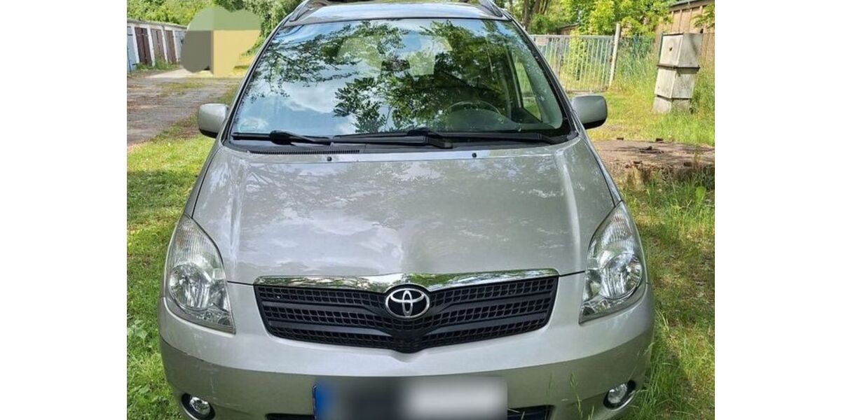 Toyota Corolla Verso 63.570 km 5.500 &euro; Hamburg 22399