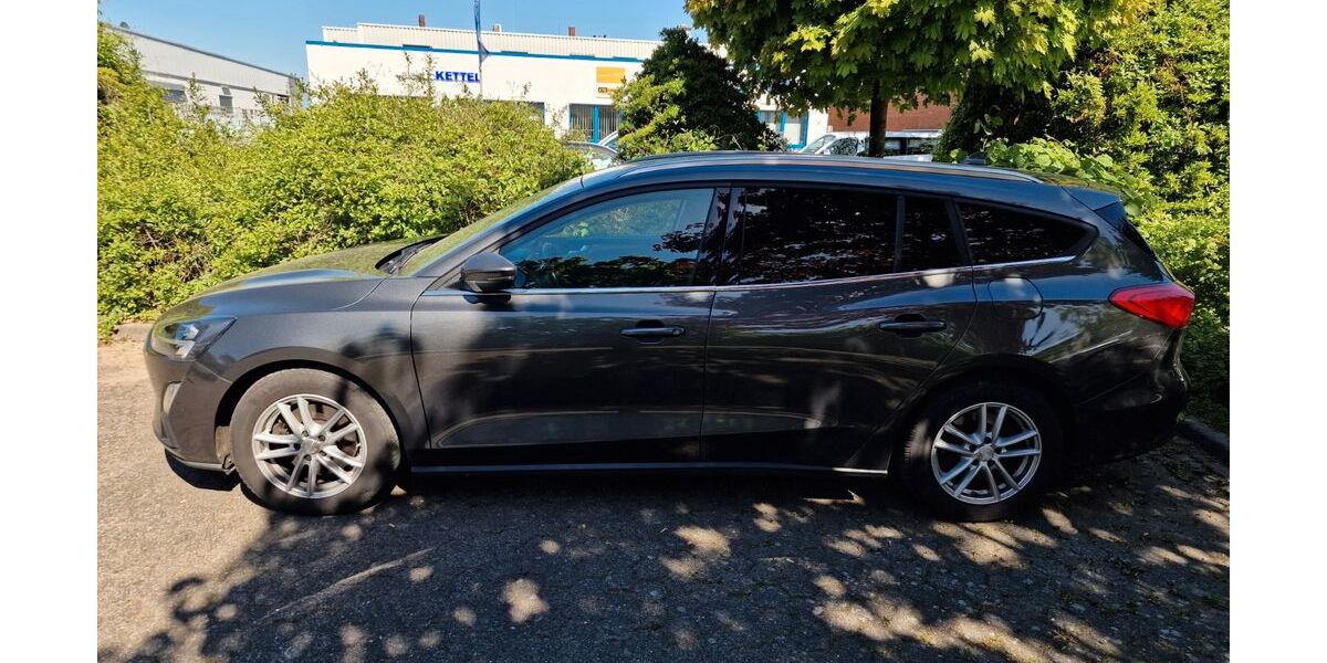 Ford Focus 126.500 km 12.200 &euro; Krefeld 47804