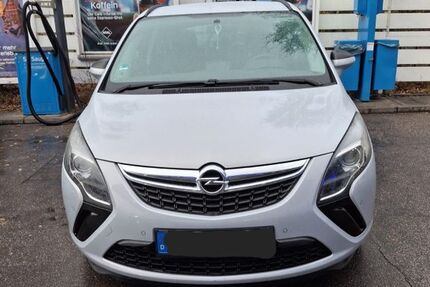 Opel Zafira Tourer 139.640 km 9.990 € München 81475