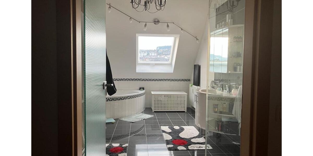 Dachgeschoßwohnung Konz - 4 Zimmer, 152 m&sup2;, 450.000&euro; | Angebot:26826506