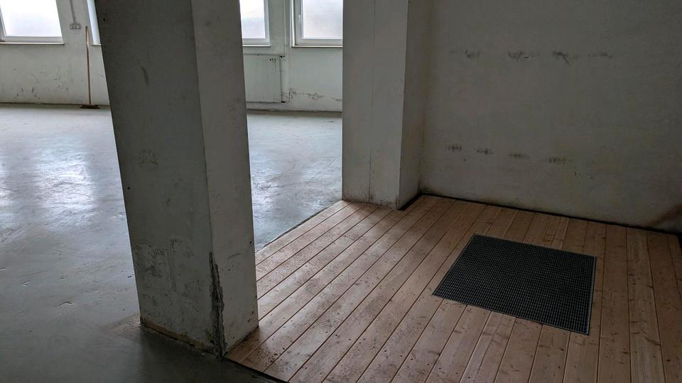 Lagerraum Halle zimmer