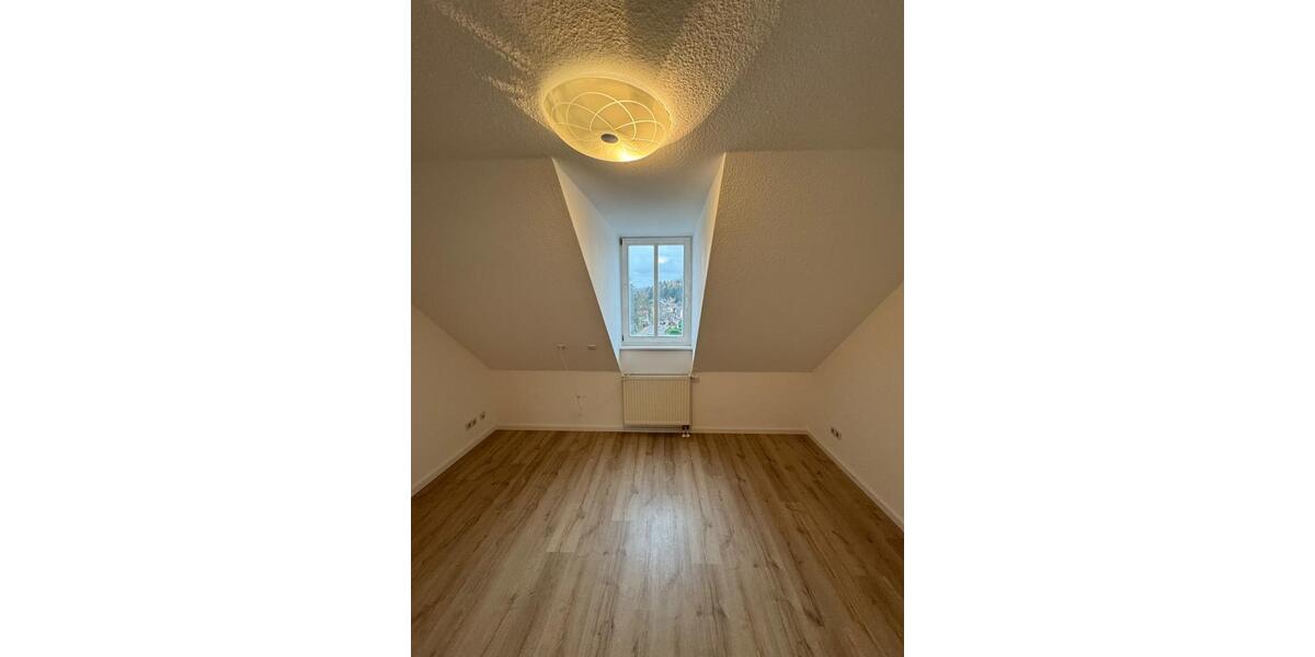 Dachgeschoßwohnung Blieskastel - 2 Zimmer, 45 m&sup2;, 67.900&euro; | Angebot:27030051