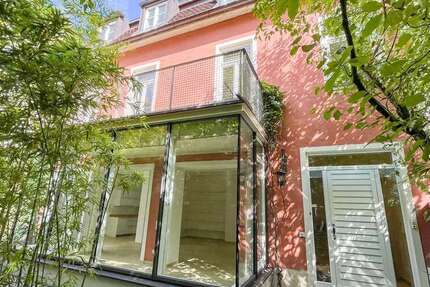Haus zum Mieten in München 5.750 € 207 m²