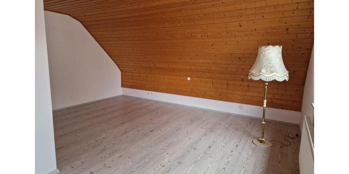 Doppelhaushälfte Wasserlosen - 2 Zimmer, 85 m&sup2;, 750&euro; | Angebot:26142215