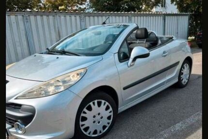 Peugeot 207 115.000 km 2.450 &euro; München 81829