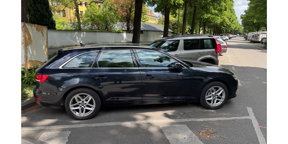 Audi A4 139.000 km 16.000 &euro; München 80993