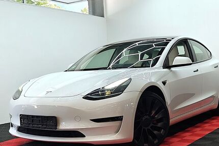 Tesla Model 3 14.420 km 35.990 &euro; Berlin 12209