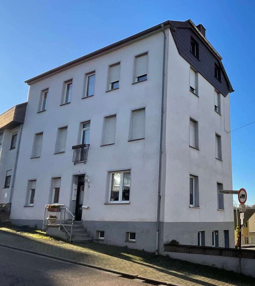 Haus zum Kaufen in Schwalbach Elm 265.000 € 200 m²