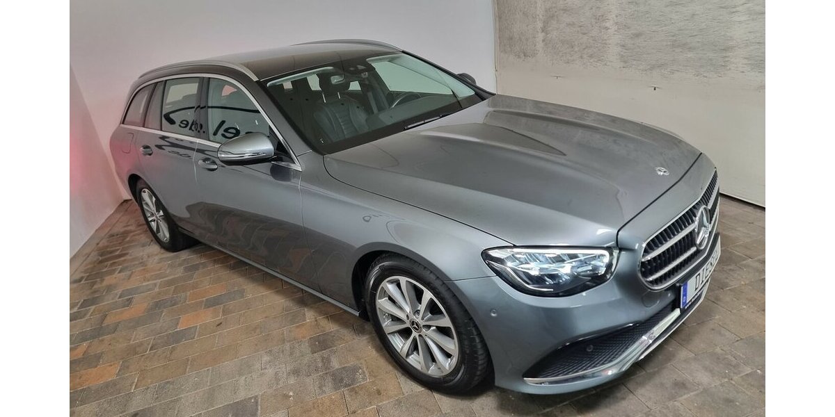 Mercedes-Benz E 200 dA LED AHK Navi Widescreen MBUX Leder 57.900 km 29.999 &euro; Garrel 49681