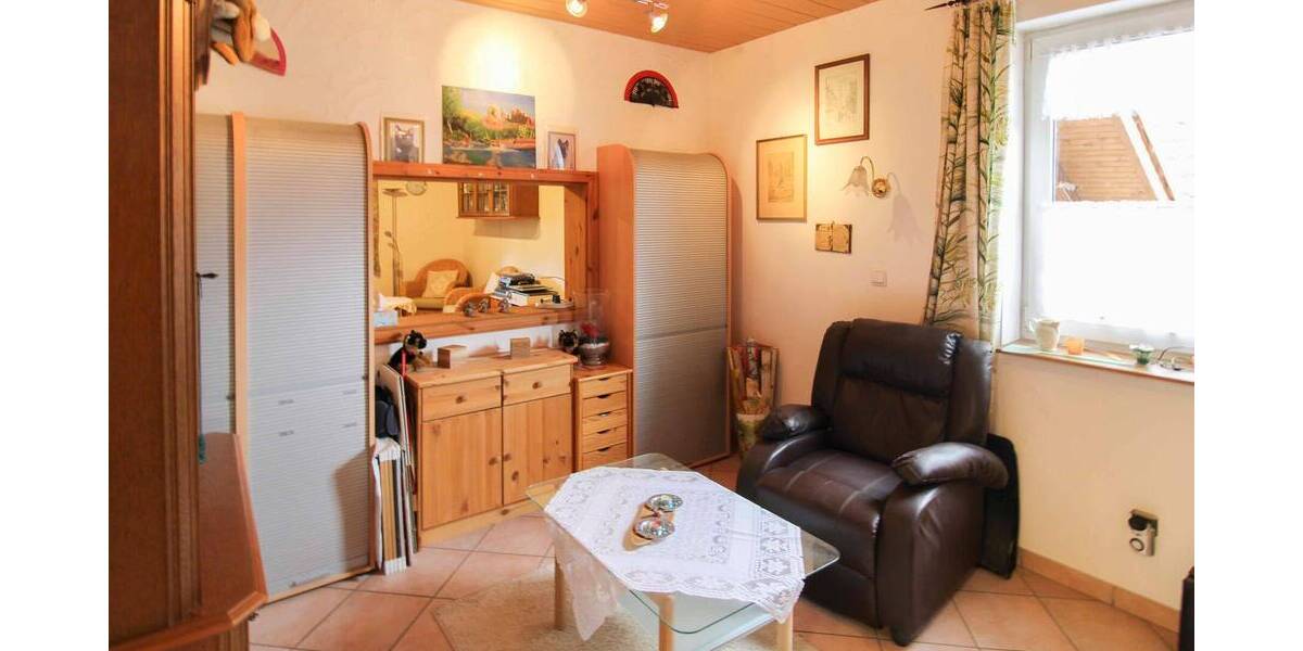 Einfamilienhaus Hückelhoven Millich - 7 Zimmer, 318 m&sup2;, 385.000&euro; | Angebot:26037208