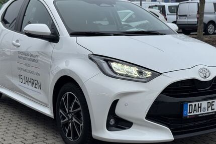 Toyota Yaris 2.500 km 27.890 &euro; Dachau 85221