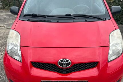 Toyota Yaris 175.663 km 1.300 € Glauchau 08371