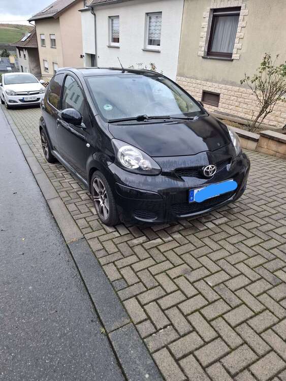 Toyota Aygo 76.000 km 4.000 € Neunkirchen 66540