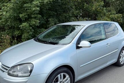 VW Golf 205.000 km 2.295 &euro; Arnsberg 59823