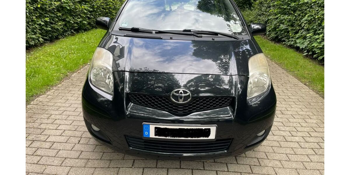 Toyota Yaris 125.000 km 2.900 &euro; Rosenheim 83026