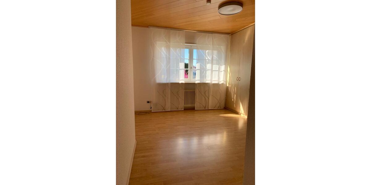 Erdgeschoßwohnung Eppelheim - 4 Zimmer, 115 m&sup2;, 1.300&euro; | Angebot:26023487