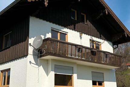 Idyllische Lage 2,5 Zimmer, Küche, Bad