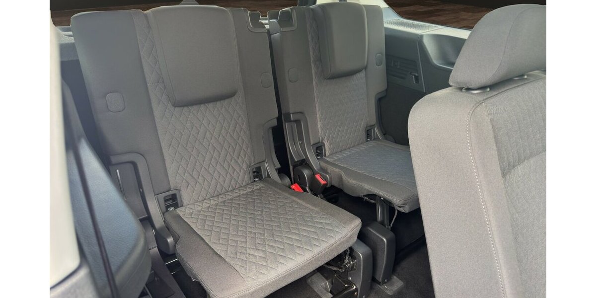 VW Caddy Maxi Life *7-Sitzer/AHK/Navi/SHZG/TM/PDC/Alu 27.670 km 31.990 &euro; Bamberg 96052