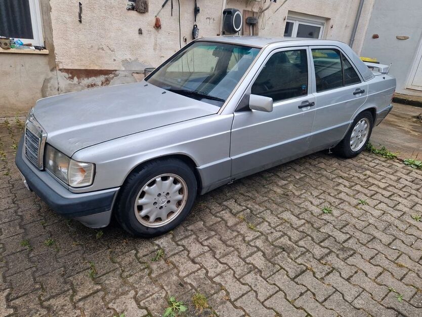 Mercedes-Benz 190 305.000 km 7.950 € Argenschwang 55595