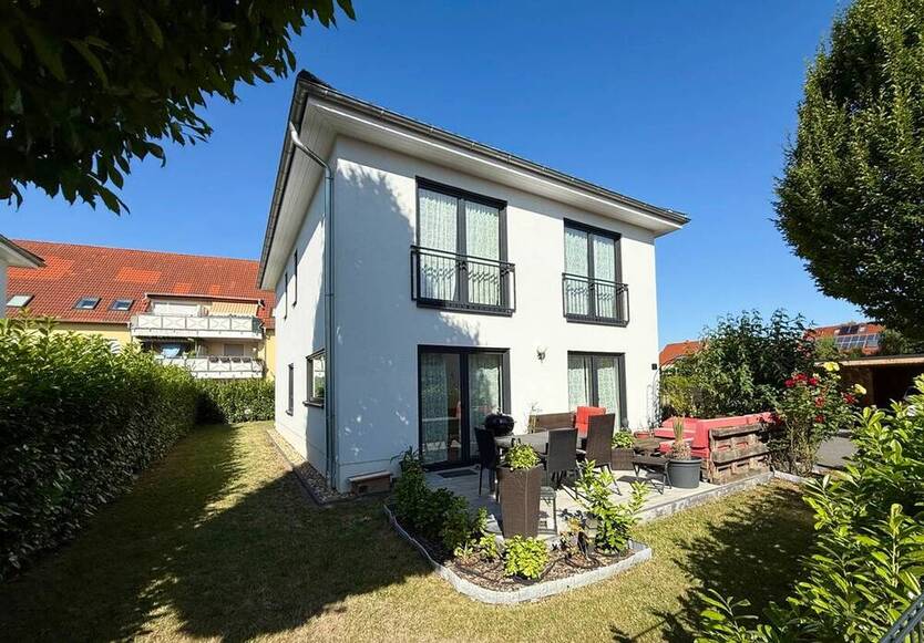 Neuwertiges Einfamilienhaus mit 5 Zimmern und 143qm Wfl. nahe Leipzig und Halle