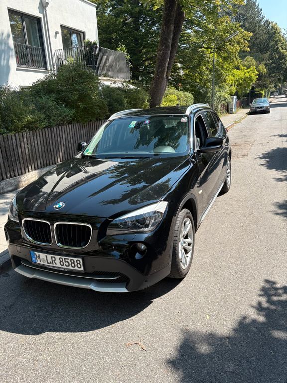BMW X1 236.000 km 6.000 € München 81479