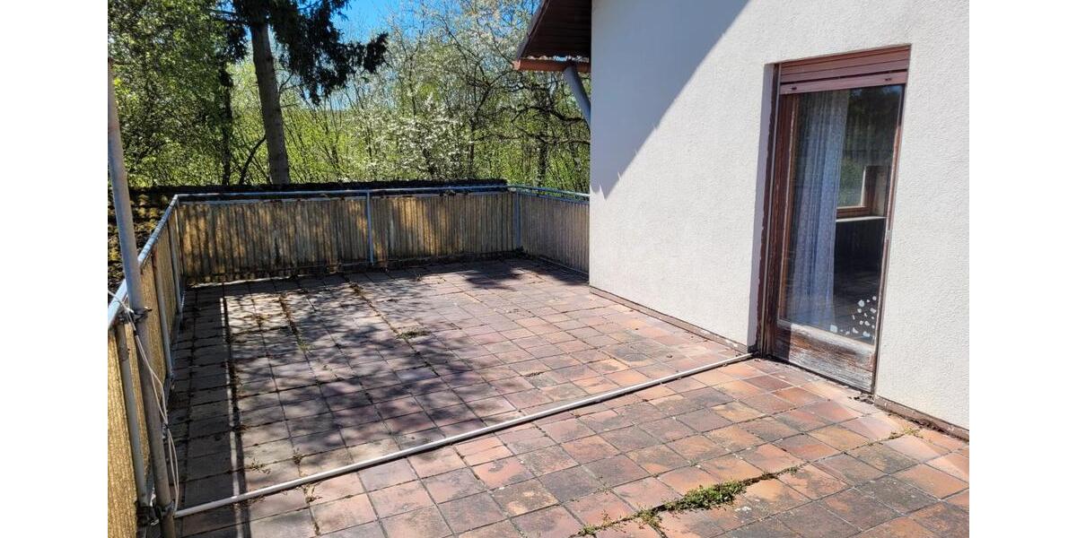Einfamilienhaus Oberleichtersbach - 8 Zimmer, 211 m&sup2;, 189.000&euro; | Angebot:26433635