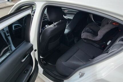 BMW 118 142.000 km 9.700 &euro; Mittenaar 35756