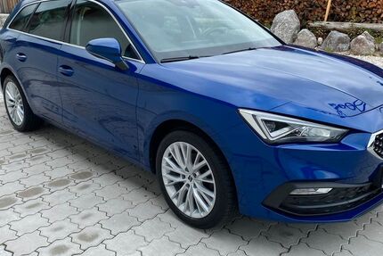 Seat Leon 58.550 km 21.900 € Bischofswiesen 83483