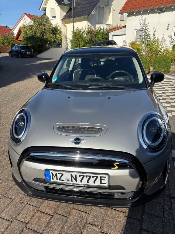 Cooper SE