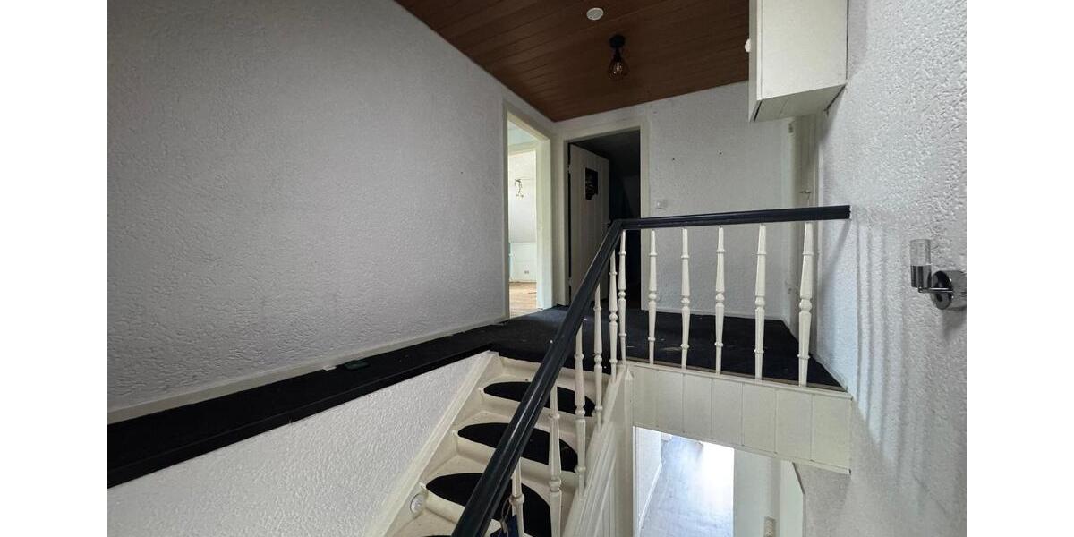 Doppelhaushälfte Nonnweiler - 8 Zimmer, 130 m&sup2;, 80.000&euro; | Angebot:26272171