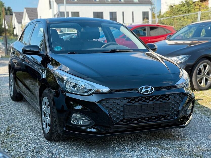 Hyundai i20 28.000 km 10.699 € Wiesbaden 65187