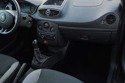 Renault Clio 218.000 km 600 € Niederviehbach 84183