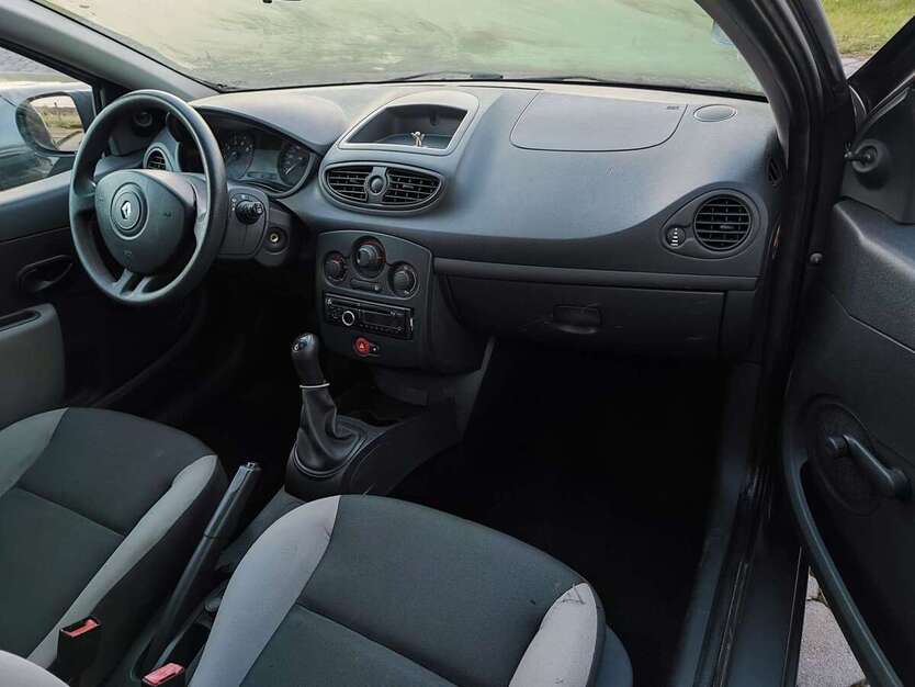 Renault Clio 218.000 km 600 € Niederviehbach 84183