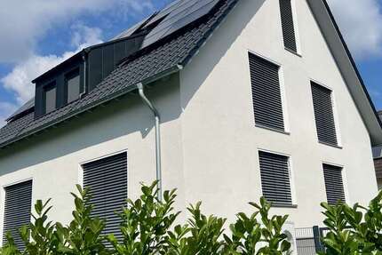 Haus Köln Porz - 7 Zimmer, 170 m&sup2;, 3.150&euro; | Angebot:26832682