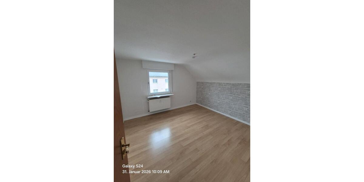 Etagenwohnung Heusenstamm - 3 Zimmer, 80 m&sup2;, 1.150&euro; | Angebot:24984357