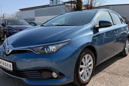 Toyota Auris 82.500 km 13.490 &euro; München 80807