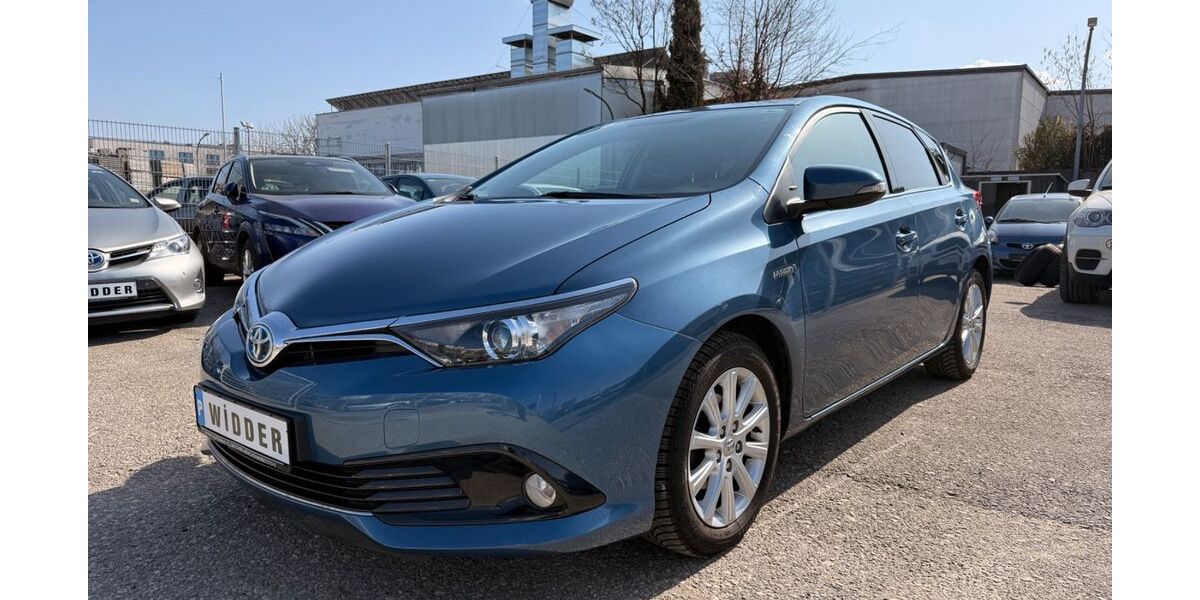 Toyota Auris 82.500 km 13.490 &euro; München 80807