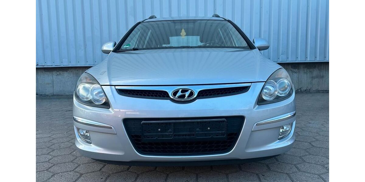 Hyundai i30 98.907 km 5.999 &euro; Hamburg 20539