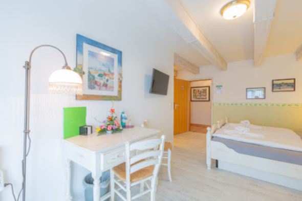 Nachfolger gesucht 3*-Hotel Topzustand, 33 Betten, Restaurant, Saal, Biergarten - Gewerbeobjekt Luckenwalde | Angebot:26547529