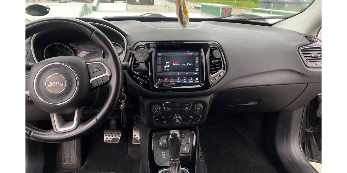 Jeep Compass 96.000 km 17.900 € Zell Am Main 97299