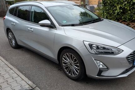 Ford Focus 91.500 km 12.900 &euro; Neuenburg am Rhein 79395