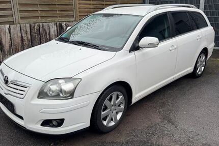 Toyota Avensis 349.530 km 2.000 &euro; Bochum 44807