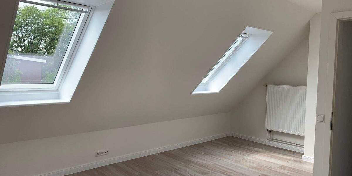 Mehrfamilienhaus, Wohnhaus Pinneberg Quellental - 4 Zimmer, 110 m&sup2;, 1.600&euro; | Angebot:26449977