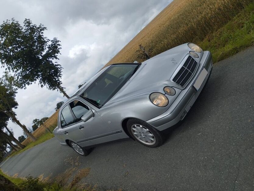 E 280